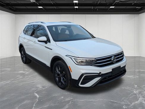 Used 2022 Volkswagen Tiguan SE image 7
