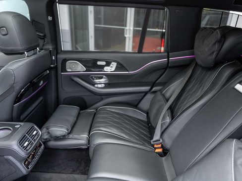 Used 2024 Mercedes-Benz Maybach GLS 600 4MATIC image 41