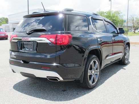 Used 2019 GMC Acadia Denali w/ Technology Package FWD image 7