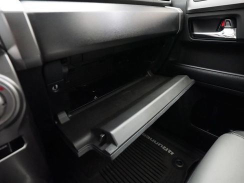 Used 2021 Toyota 4Runner SR5 Premium w/ Moonroof Package AWD/4WD image 31