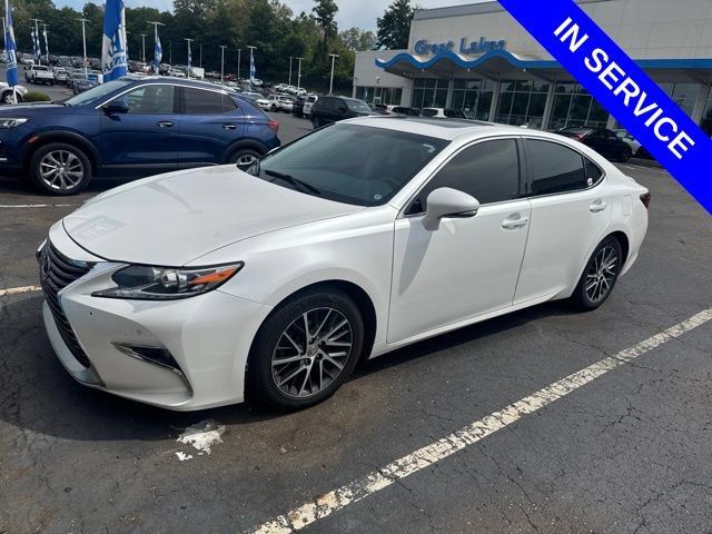 Used 2016 Lexus ES 350 w/ Navigation System Package FWD image 2
