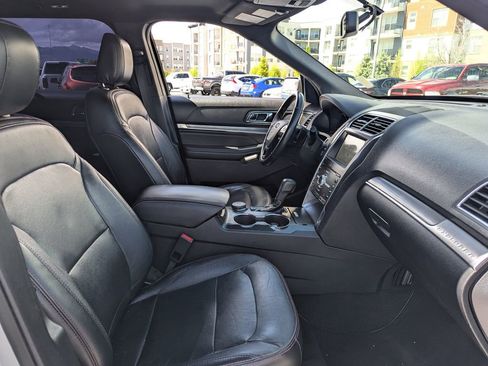 Used 2019 Ford Explorer Sport AWD/4WD image 37