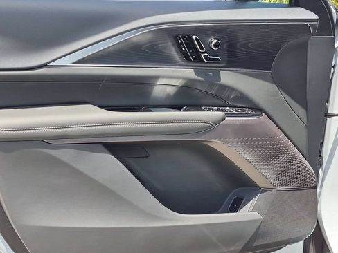 New 2026 Cadillac Lyriq Luxury AWD/4WD image 12