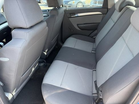 Used 2009 Chevrolet Aveo5 LT FWD image 14