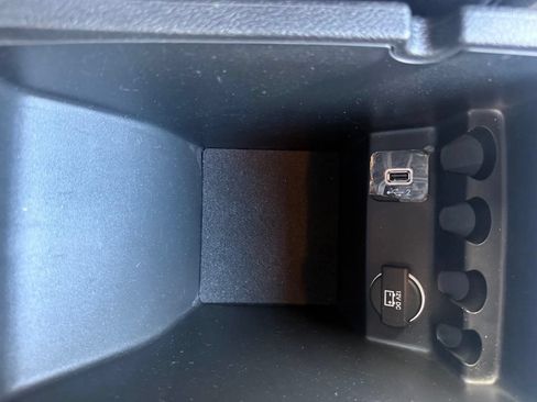 Used 2020 Jeep Cherokee Latitude AWD/4WD image 49