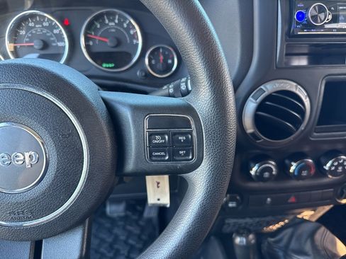 Used 2011 Jeep Wrangler Unlimited Sport image 38