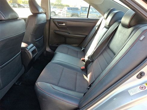 Used 2017 Toyota Camry XSE image 13