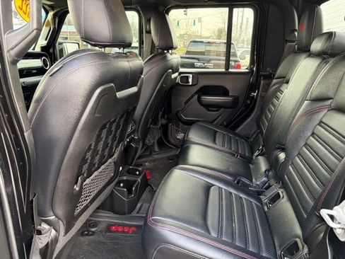 Used 2022 Jeep Gladiator Rubicon w/ LED Lighting Group AWD/4WD image 31
