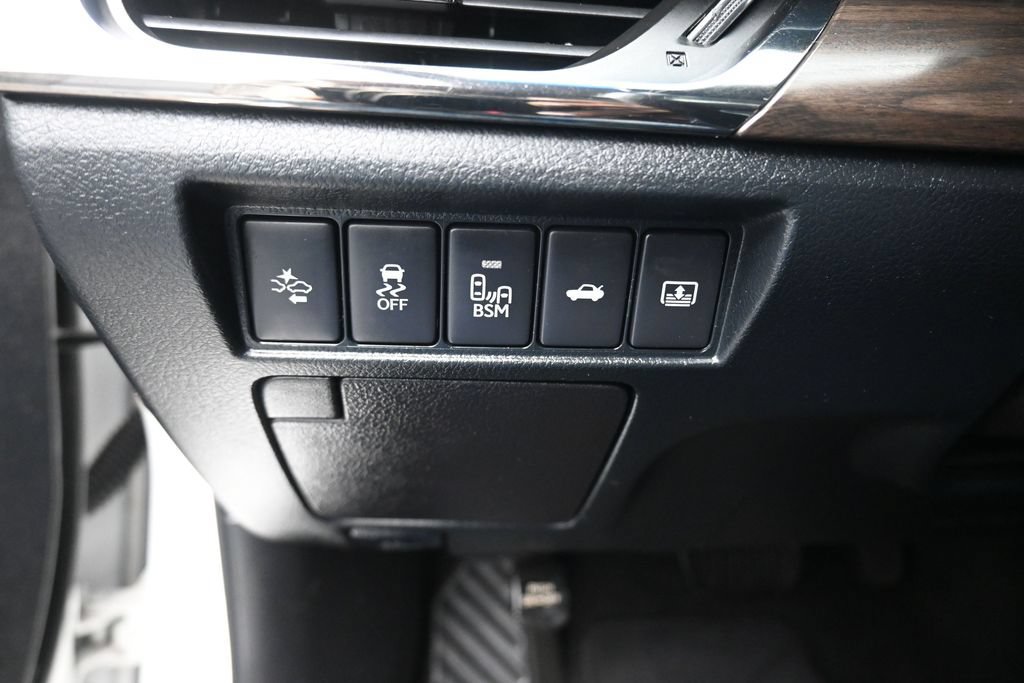 Used 2016 Toyota Avalon Limited w/ Toyota Safety Sense Package FWD image 28