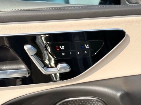 New 2026 Mercedes-Benz E 350 4MATIC Sedan image 18