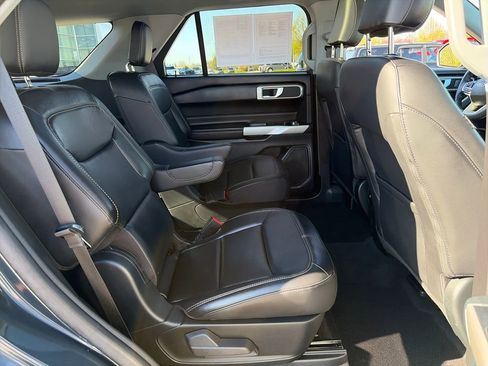 Used 2023 Ford Explorer XLT w/ Equipment Group 202A image 31