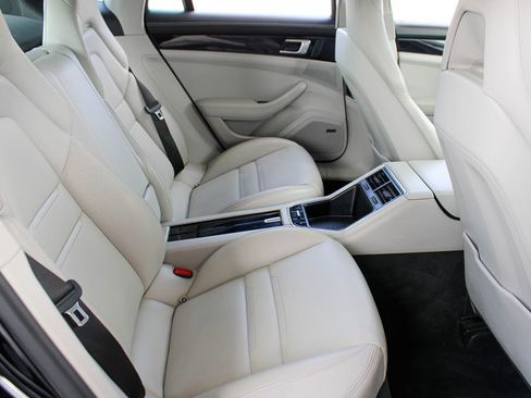 Used 2018 Porsche Panamera 4 AWD/4WD image 24