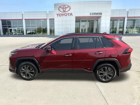 Used 2022 Toyota RAV4 Limited AWD/4WD image 7