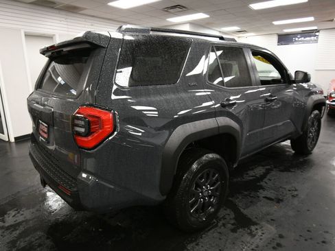Used 2025 Toyota 4Runner SR5 image 7