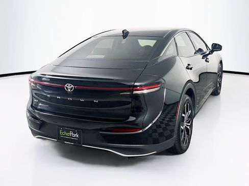 Used 2023 Toyota Crown XLE image 9