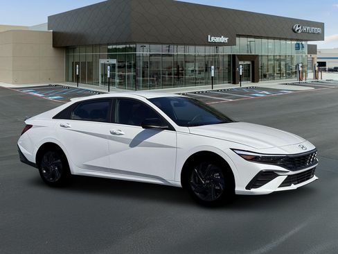 New 2026 Hyundai Elantra SEL FWD image 10