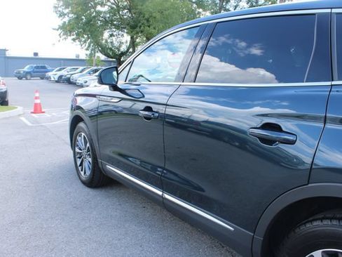 Used 2023 Lincoln Nautilus AWD w/ Premium Package image 45