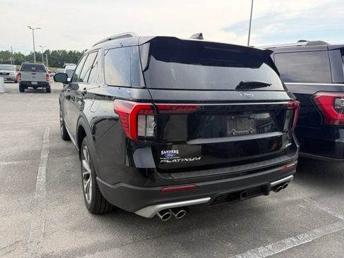 Used 2025 Ford Explorer Platinum w/ Ultimate Package AWD/4WD image 4