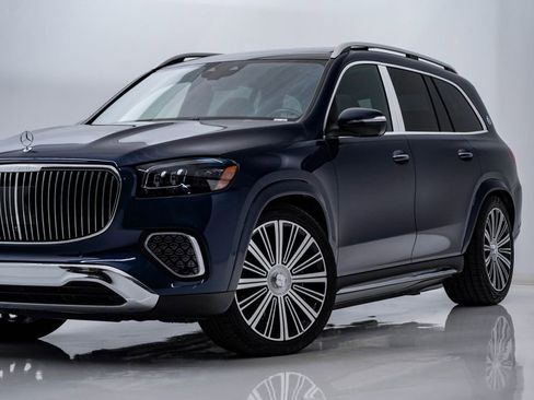 Used 2026 Mercedes-Benz Maybach GLS 600 4MATIC image 2