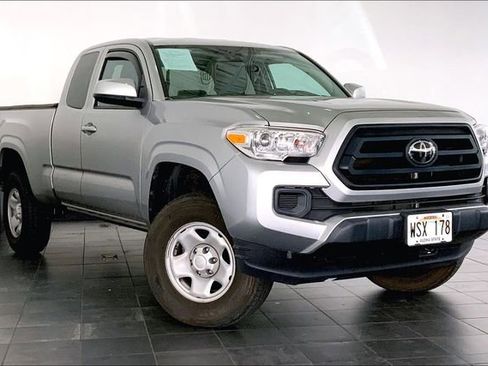Used 2023 Toyota Tacoma SR5 AWD/4WD image 2