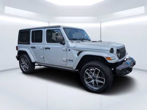 Used 2024 Jeep Wrangler Unlimited AWD/4WD image 1