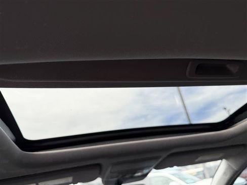 Used 2021 Honda CR-V EX image 12