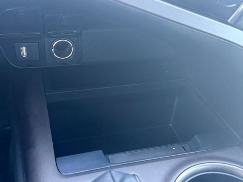 Used 2023 Toyota Camry SE w/ Cold Weather Package image 28