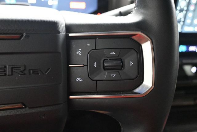 Used 2024 GMC Hummer EV 3X AWD/4WD image 11