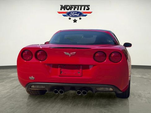 Used 2006 Chevrolet Corvette Coupe w/ Preferred Equipment Group RWD image 4