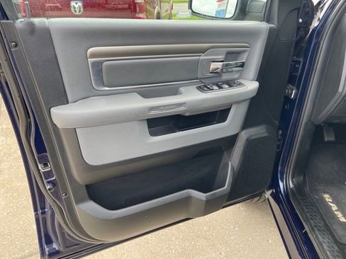 Used 2018 RAM 1500 Classic SLT AWD/4WD image 19