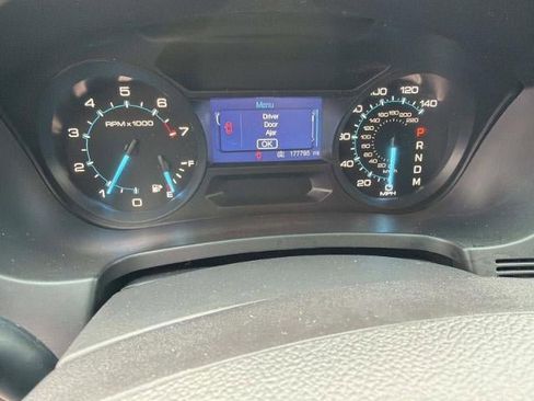 Used 2015 Ford Explorer XLT image 43