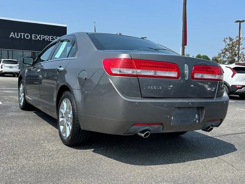 Used 2011 Lincoln MKZ 4dr Sdn FWD image 5