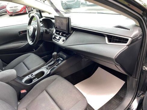 Used 2024 Toyota Corolla LE w/ LE Convenience Package FWD image 25