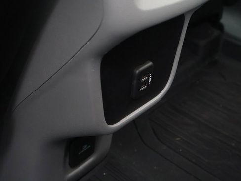 Used 2024 GMC Terrain SLT w/ LPO, Floor Liner Package image 32