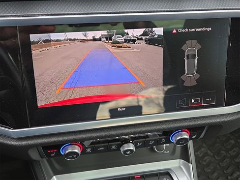 Used 2023 Audi Q3 2.0T Premium w/ 19" Wheel Package image 18