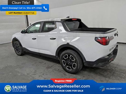 Used 2022 Hyundai Santa Cruz SE image 3