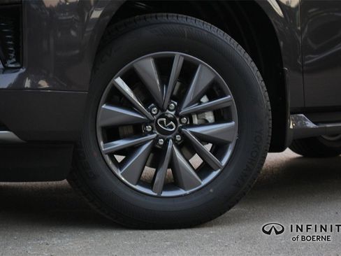 New 2026 INFINITI QX80 Pure image 3