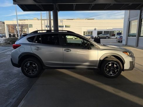 Used 2019 Subaru Crosstrek 2.0i image 9
