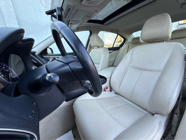 Used 2015 INFINITI Q50 Premium w/ Navigation Package AWD/4WD image 24