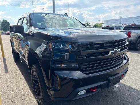 Used 2019 Chevrolet Silverado 1500 LT Trail Boss AWD/4WD image 4