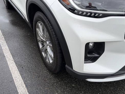 Certified 2025 Ford Explorer Platinum AWD/4WD image 2