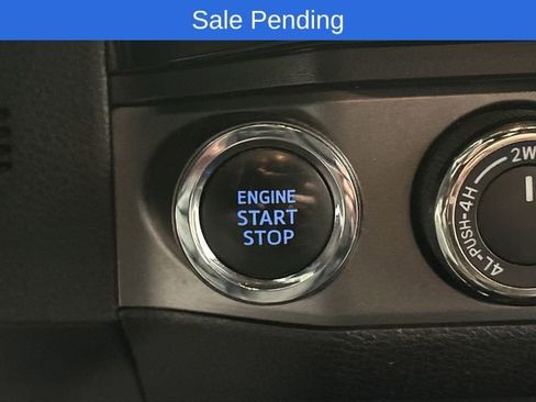 Used 2018 Toyota Tacoma TRD Off-Road image 10