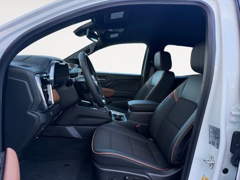 New 2026 GMC Canyon AT4 image 10