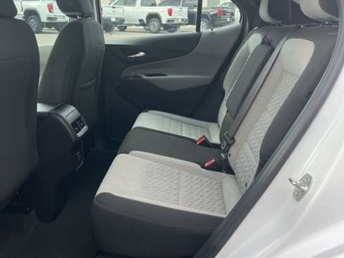 Used 2024 Chevrolet Equinox LS AWD/4WD image 30