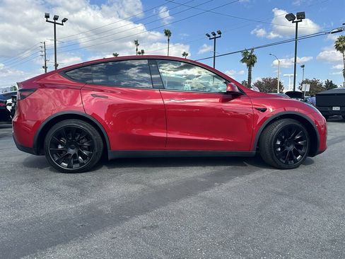 Used 2021 Tesla Model Y Long Range AWD/4WD image 16
