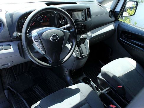 Used 2018 Nissan NV200 S image 10