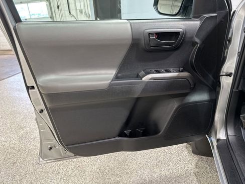 Used 2022 Toyota Tacoma SR5 image 13