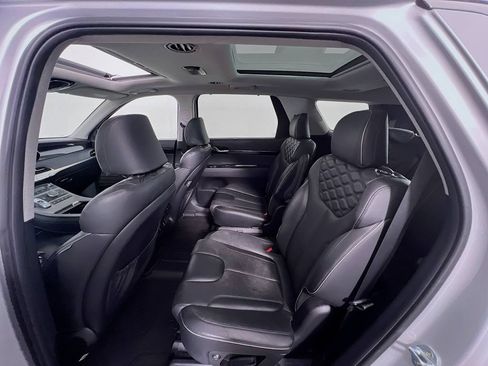 Certified 2022 Hyundai Palisade Limited w/ Winter Package AWD/4WD image 25