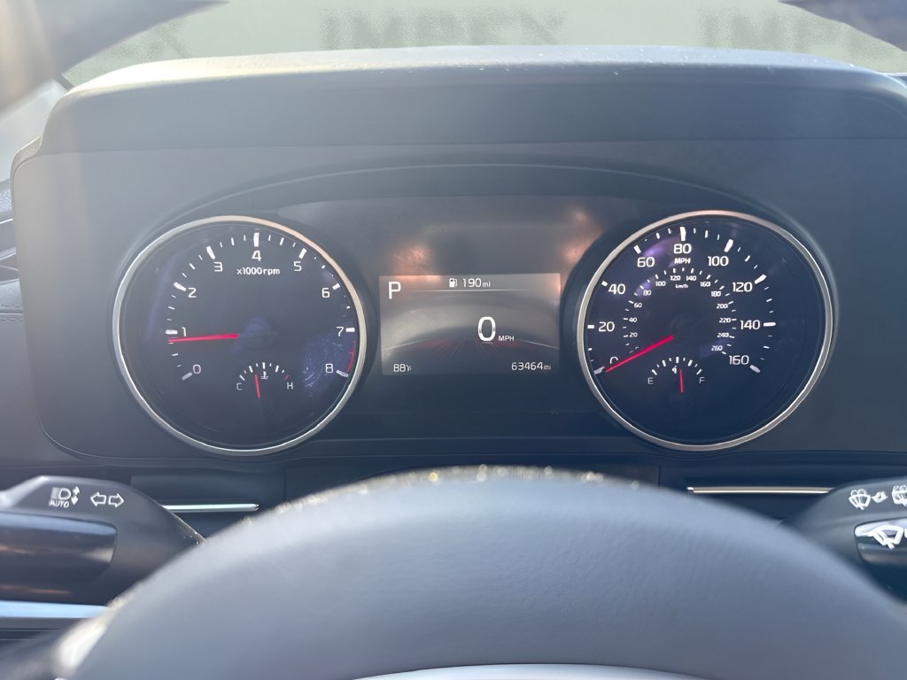 Used 2024 Kia Carnival LX FWD image 14