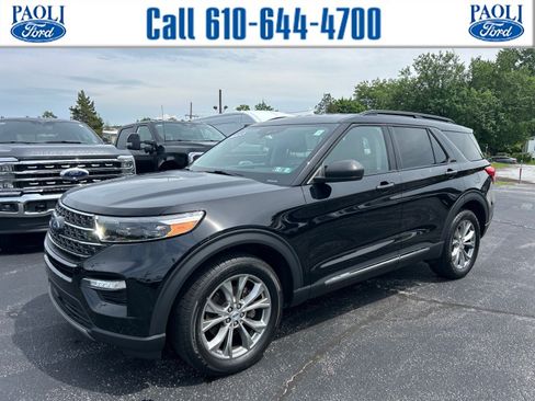 Certified 2023 Ford Explorer XLT w/ Equipment Group 202A AWD/4WD image 1